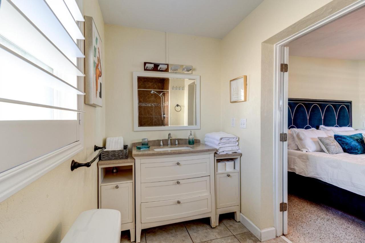 3 Bed 2 Ba Wifi Kitchen Walk To Beach Firepit Daytona Beach Exteriör bild