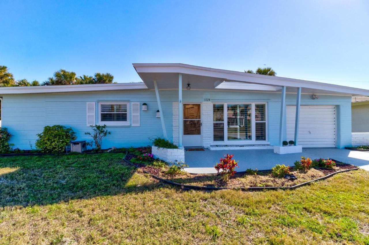 3 Bed 2 Ba Wifi Kitchen Walk To Beach Firepit Daytona Beach Exteriör bild